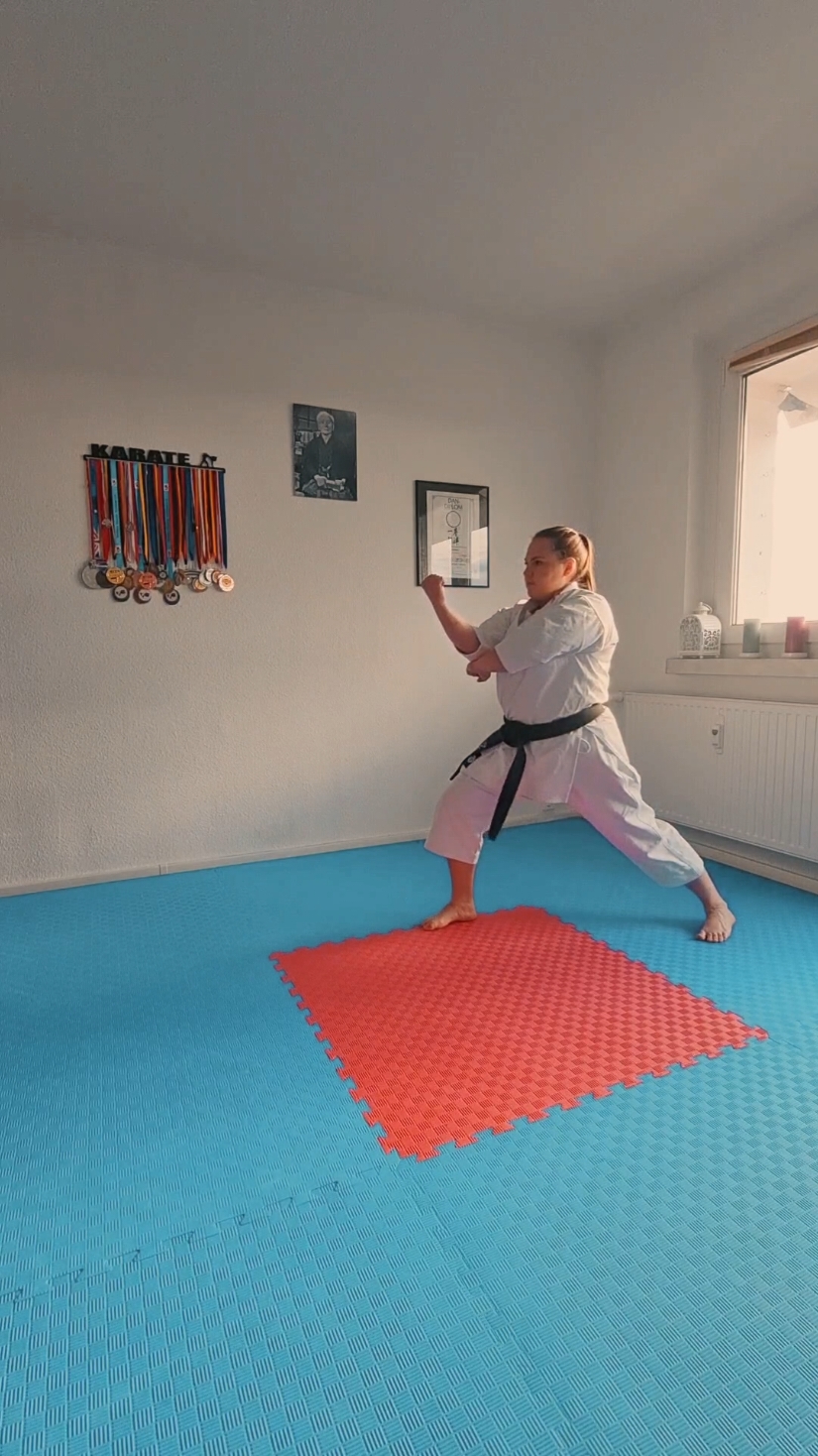 @Strong Karate Girl