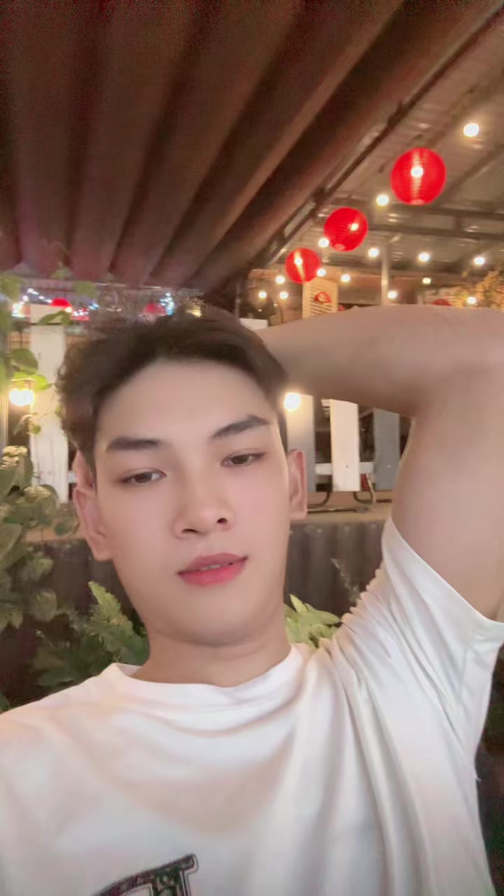 @𝓕𝓫: 𝓓ươ𝓷𝓰 𝓠𝓾ố𝓬 𝓗â𝓷🍀