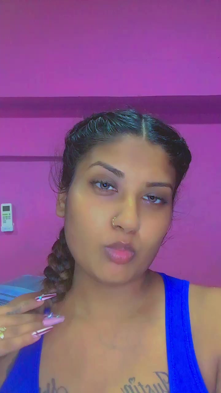 @Nia._🦋
