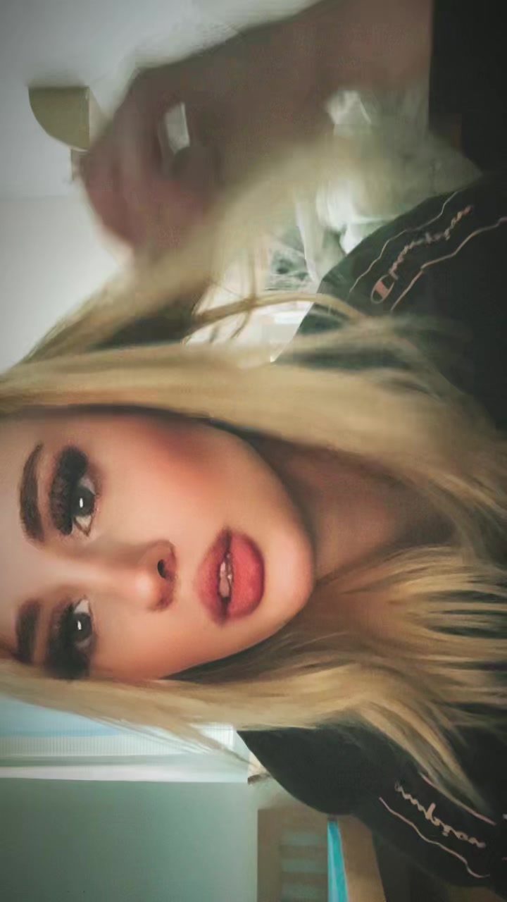 @Sara Aschenbrennero