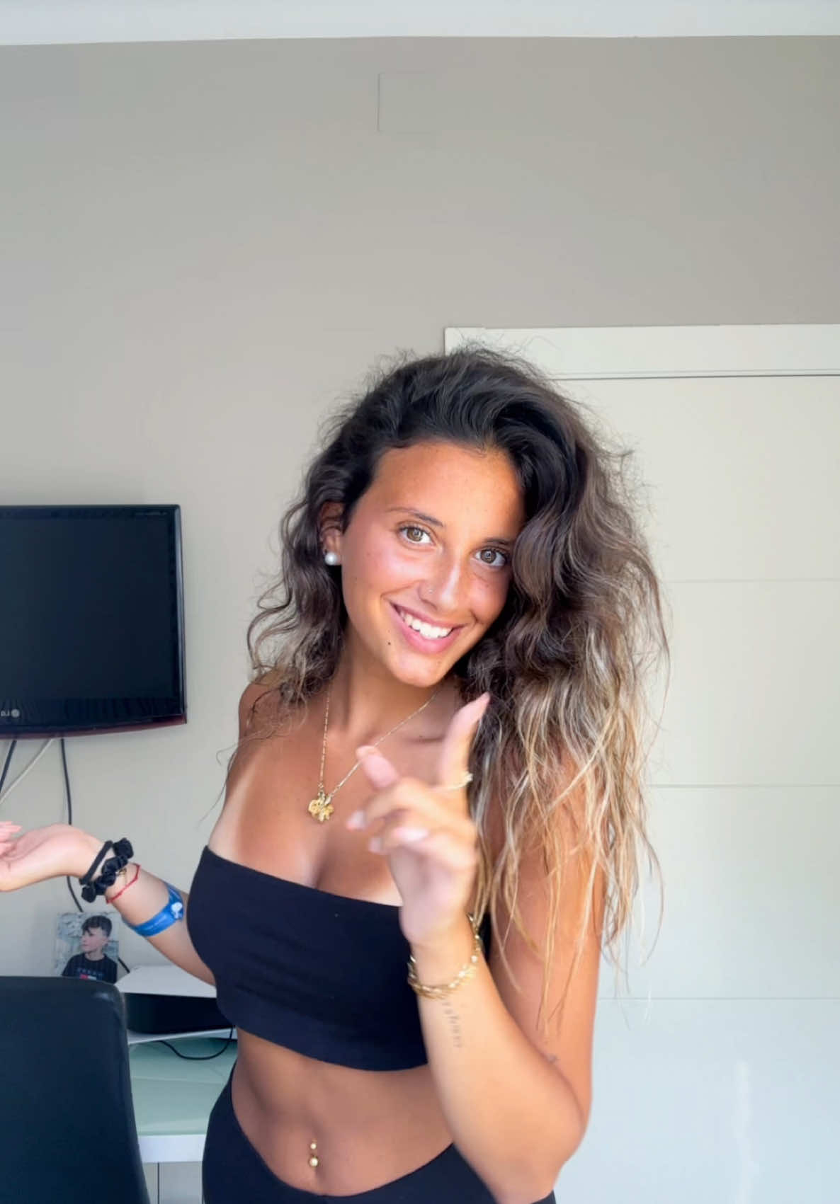 @𝐀𝐢𝐭𝐚𝐧𝐚 𝐛𝐥𝐚𝐧𝐜𝐨