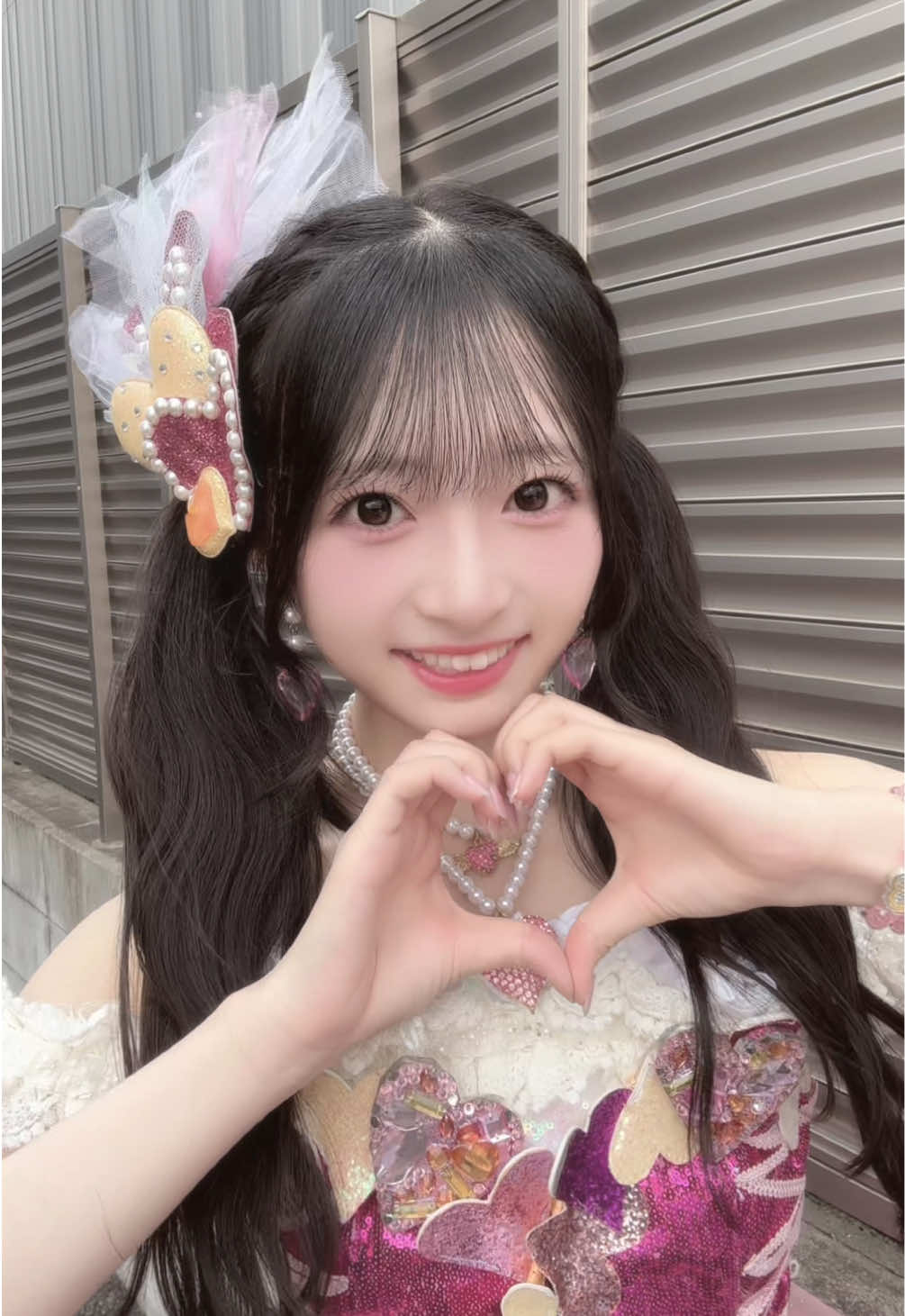 @秋山由奈