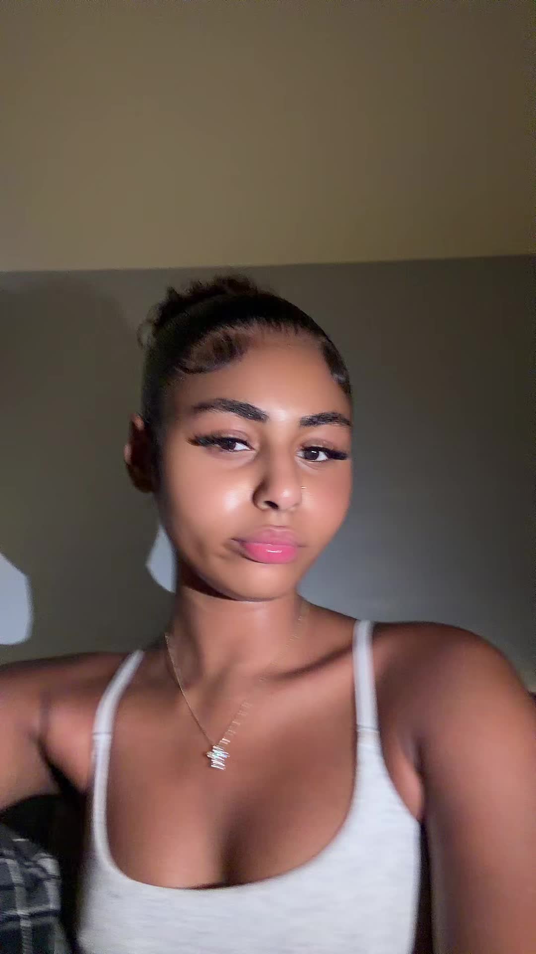 @livspamss8