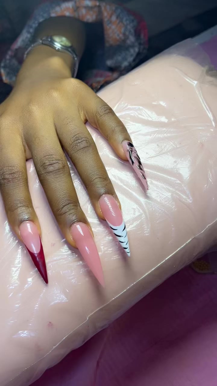 @Owerri~Nails and Lash Tech💅🏻