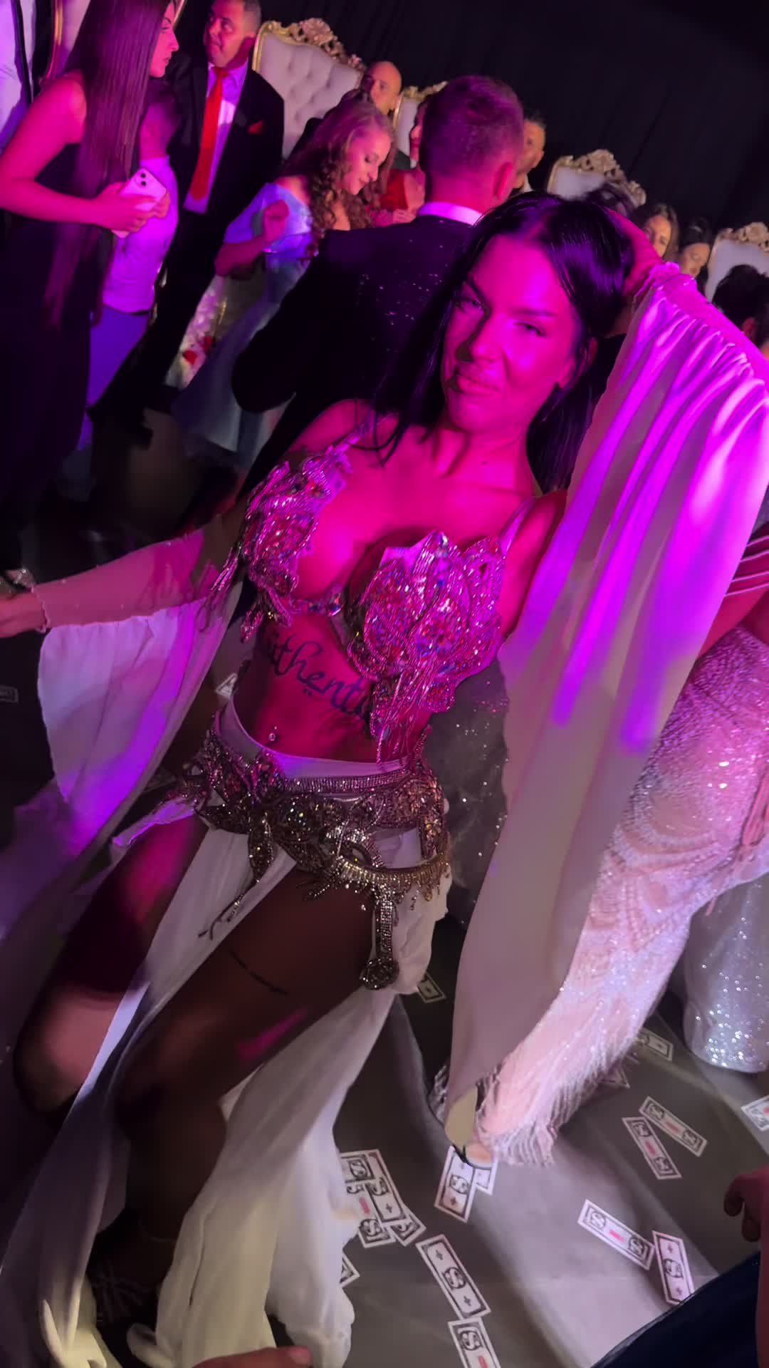 @Ceremia26002_bellydancer