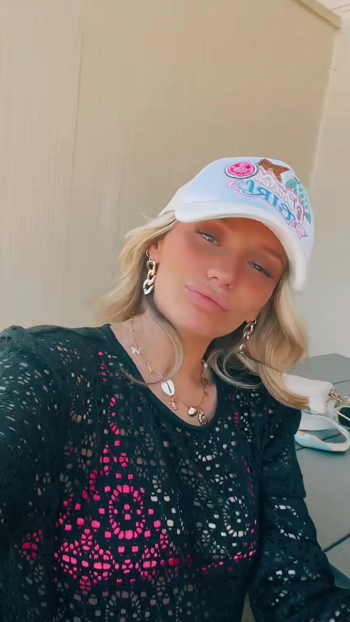 @IonaLA🤍