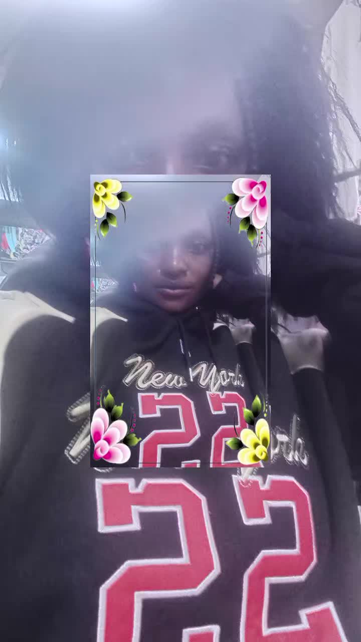 @elizabethkahkitho