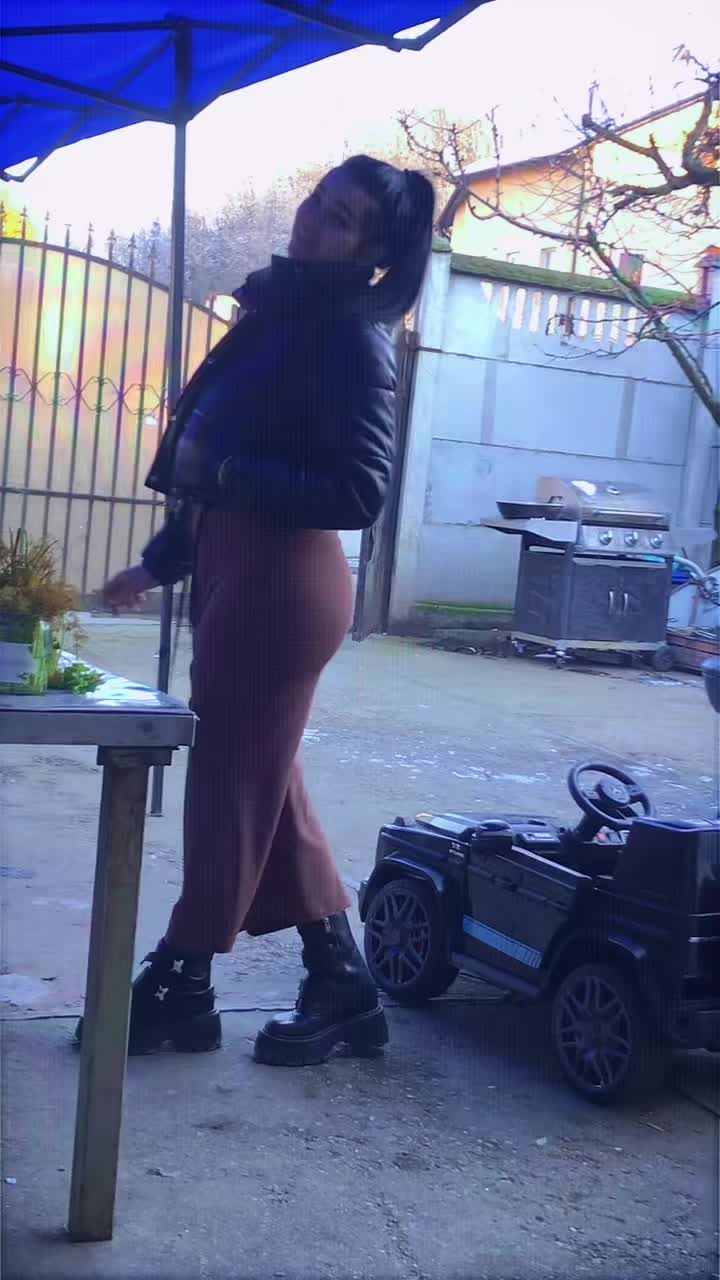 @Elysa