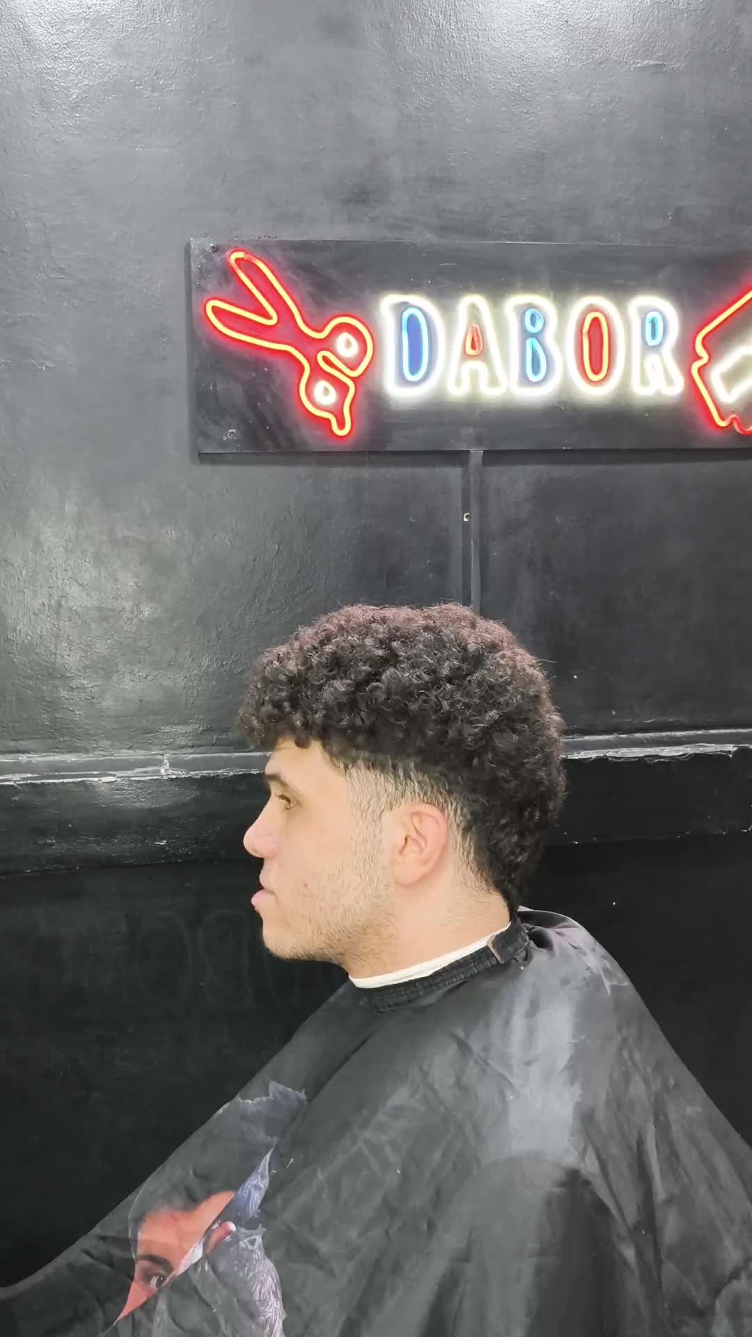@دبــور ⚡✂️