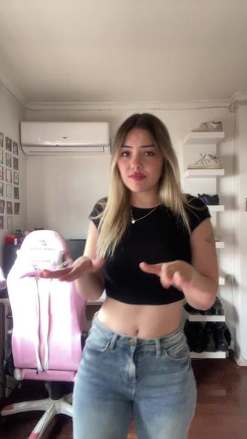 @Valentina