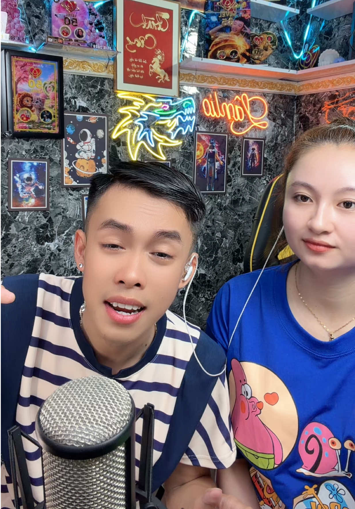 @Lâm li o Tẽn Tẽn