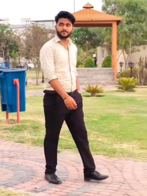 @๐ Λ๐IK ๐๐Ι I๐ RΛN