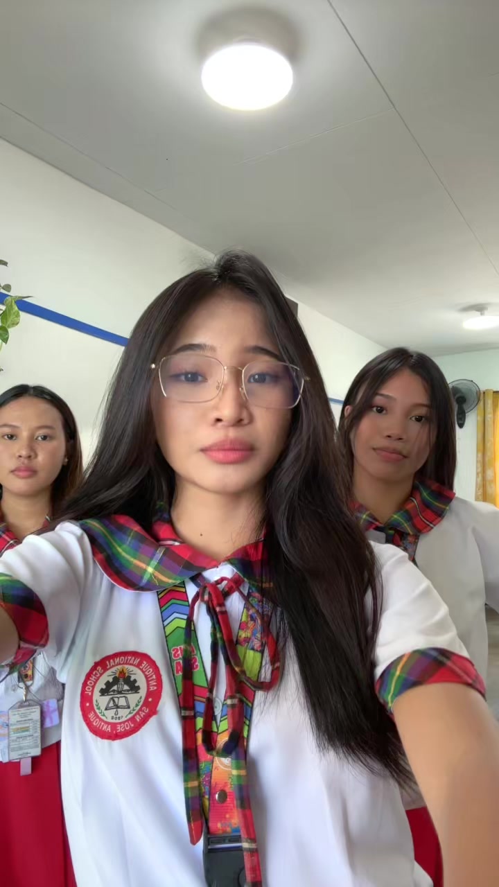 @𝐋𝐚𝐮𝐫𝐢𝐬𝐜𝐡𝐞