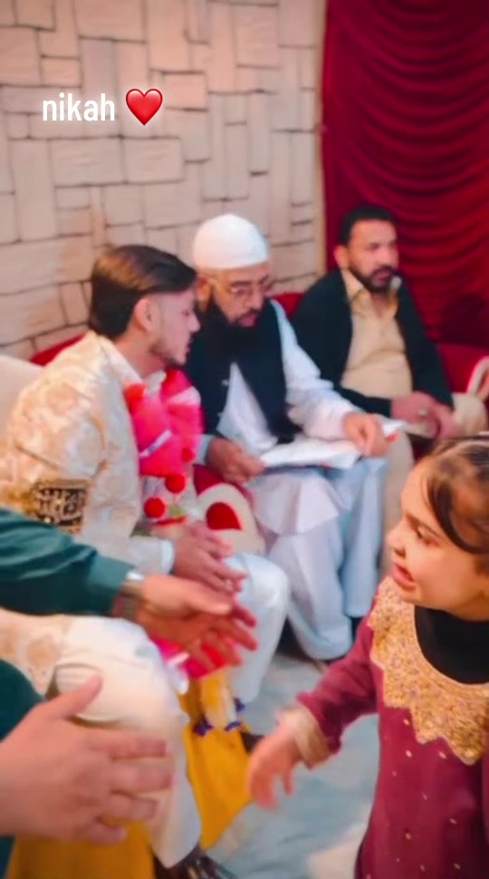 @منیب گجر