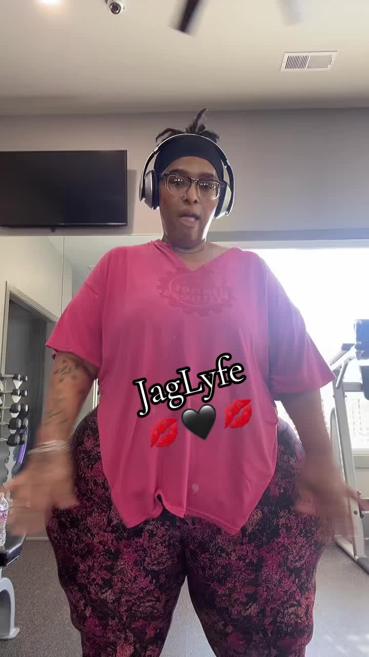 @fluffyjaguar😈DGAF