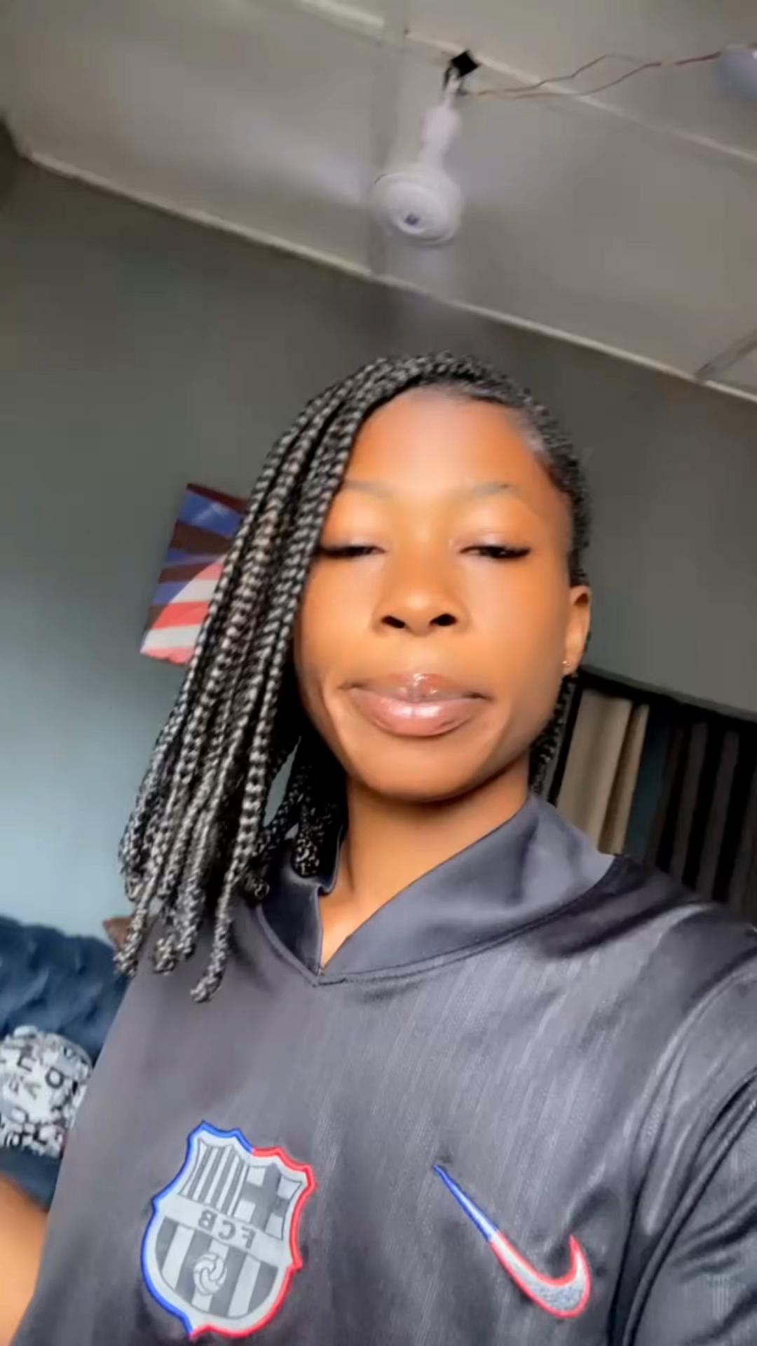 @tinnyone_