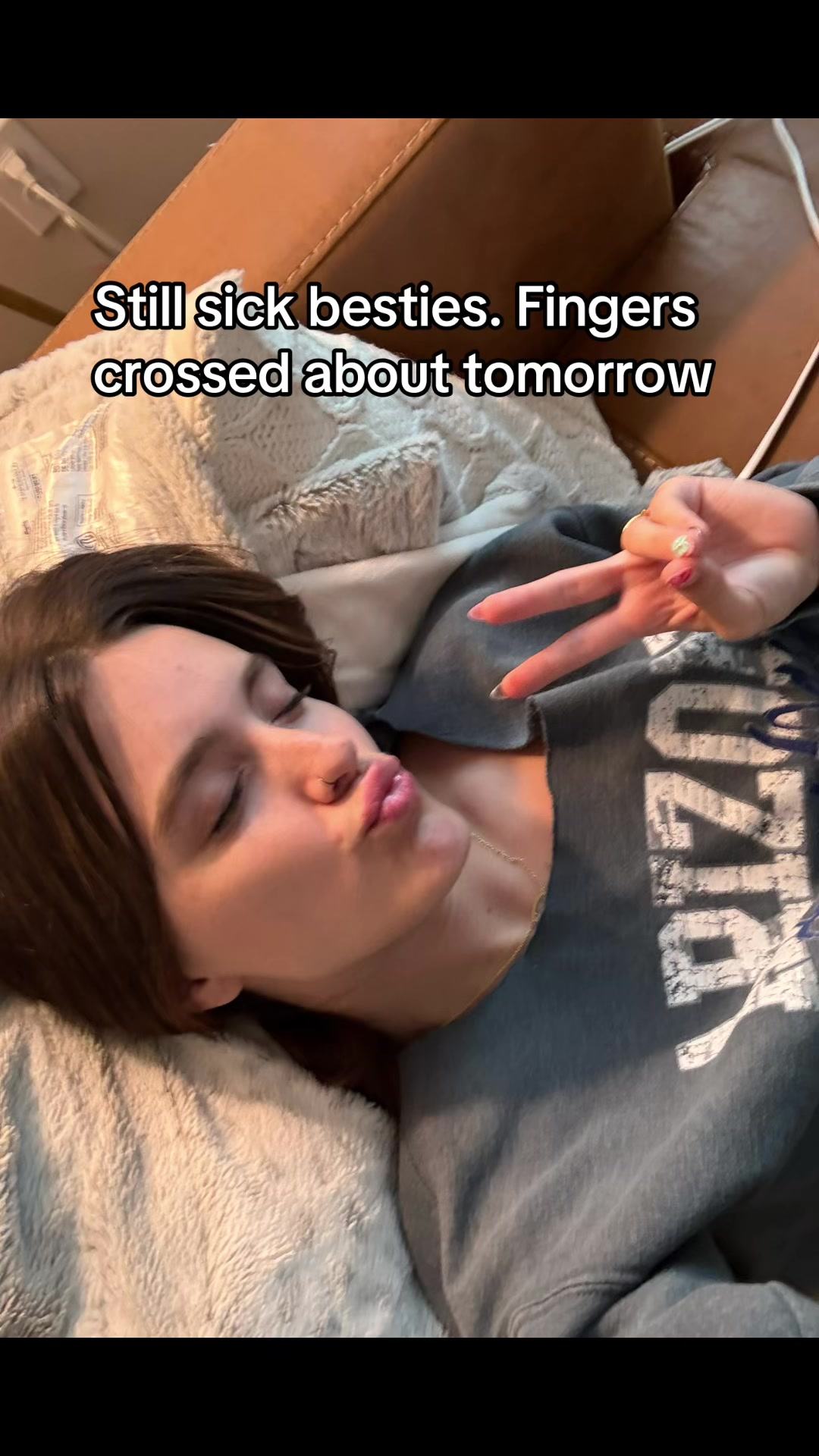 @zoeypraise_