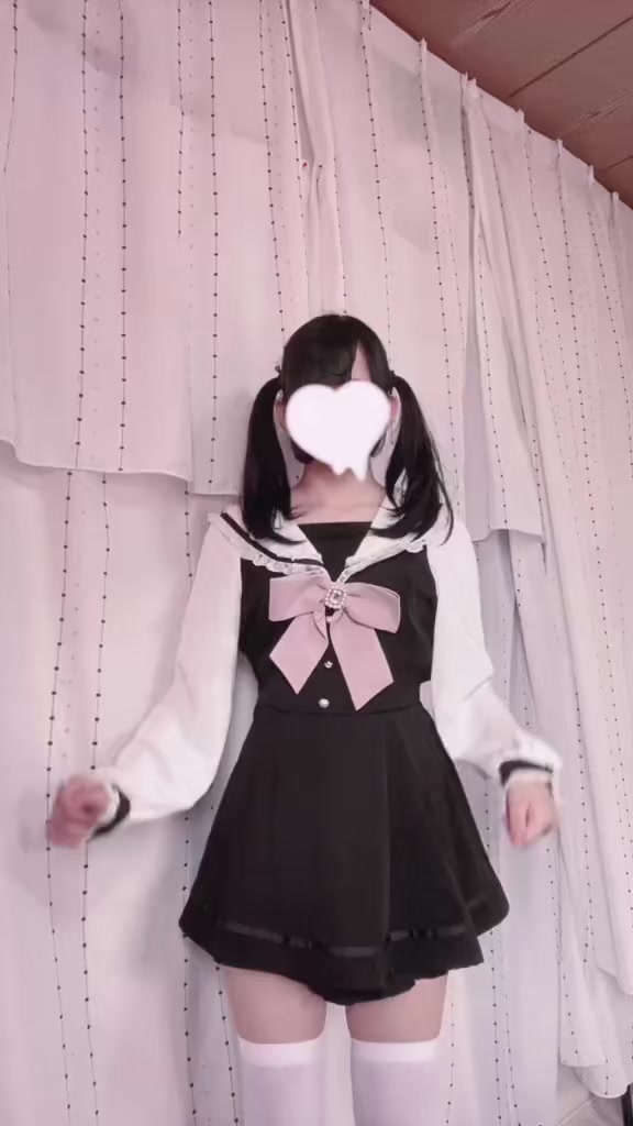 @まにゃ
