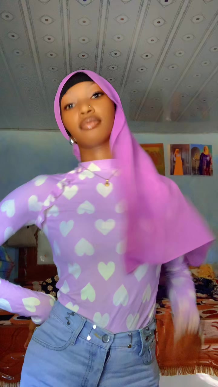 @<<🧕🦋F ❤️ONE💗27