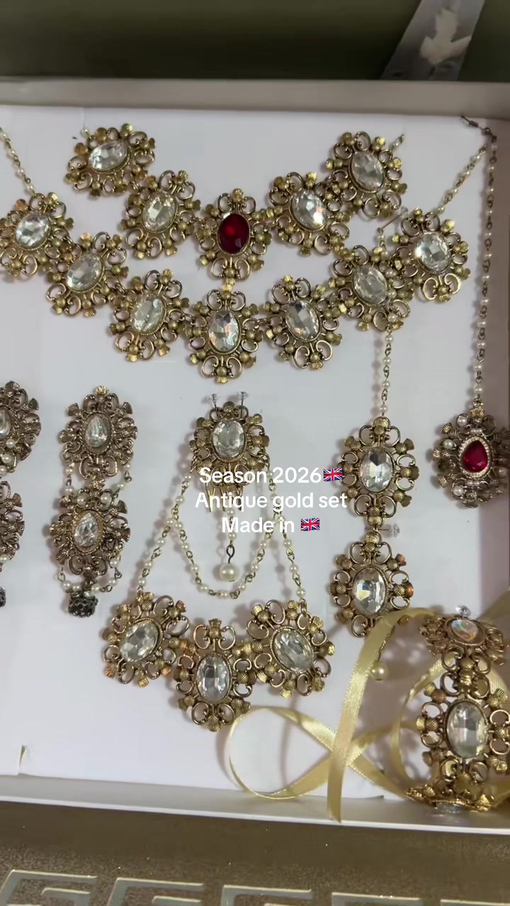 @Robina Akhtar_official 🇬🇧