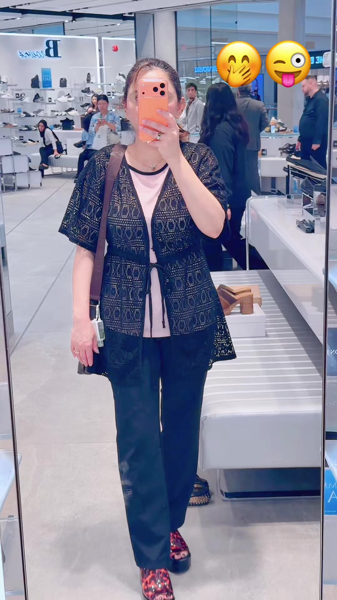 @hoorain.🇨🇦🕊️