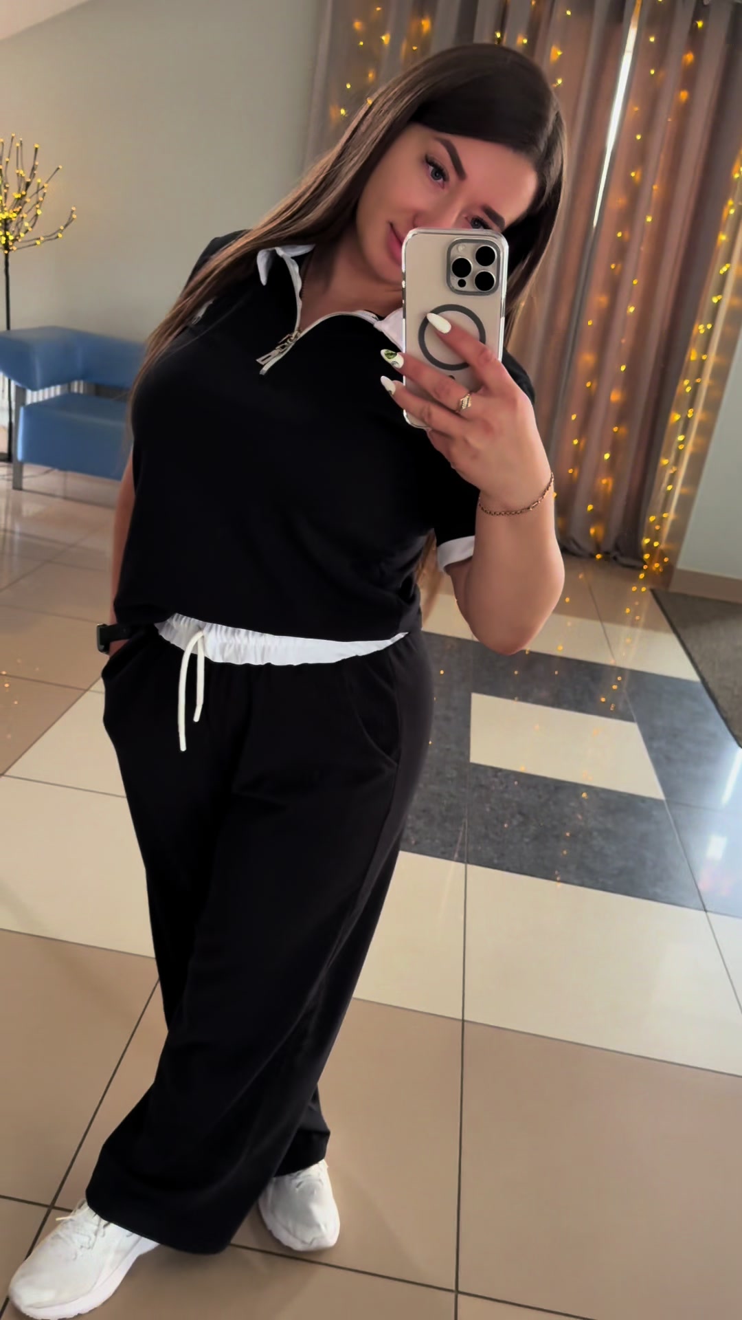 @Анжела😉