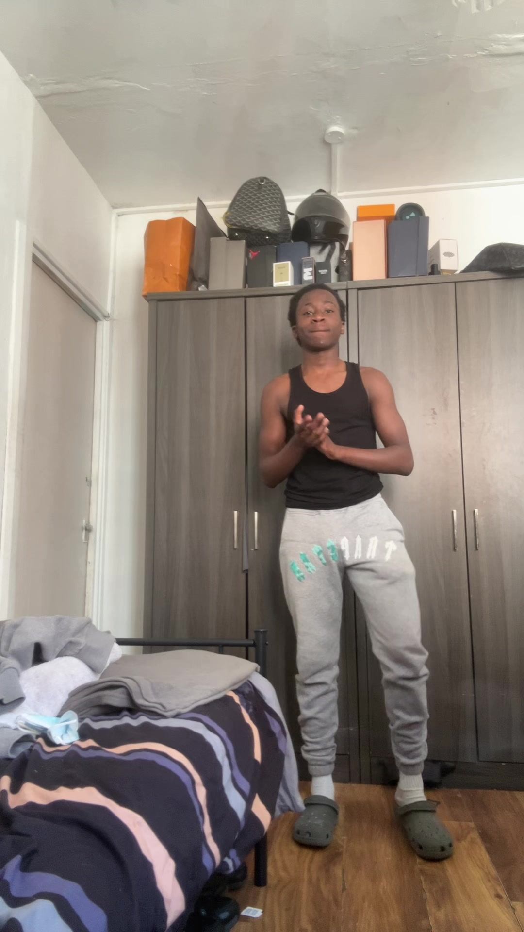 @B2