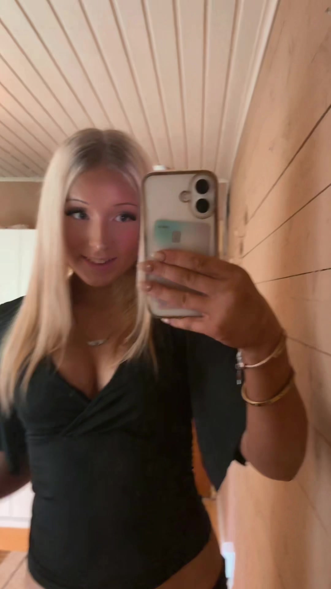 @eevi💫