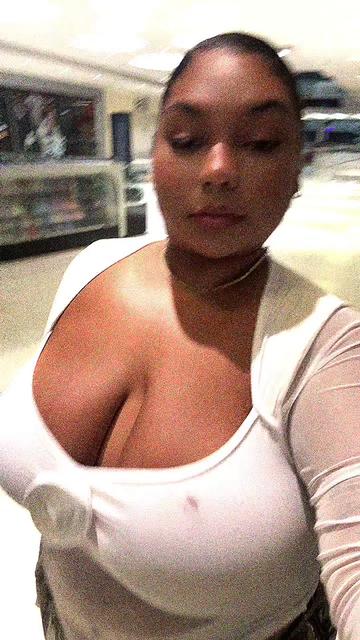 @NayelhiElizabeth💖