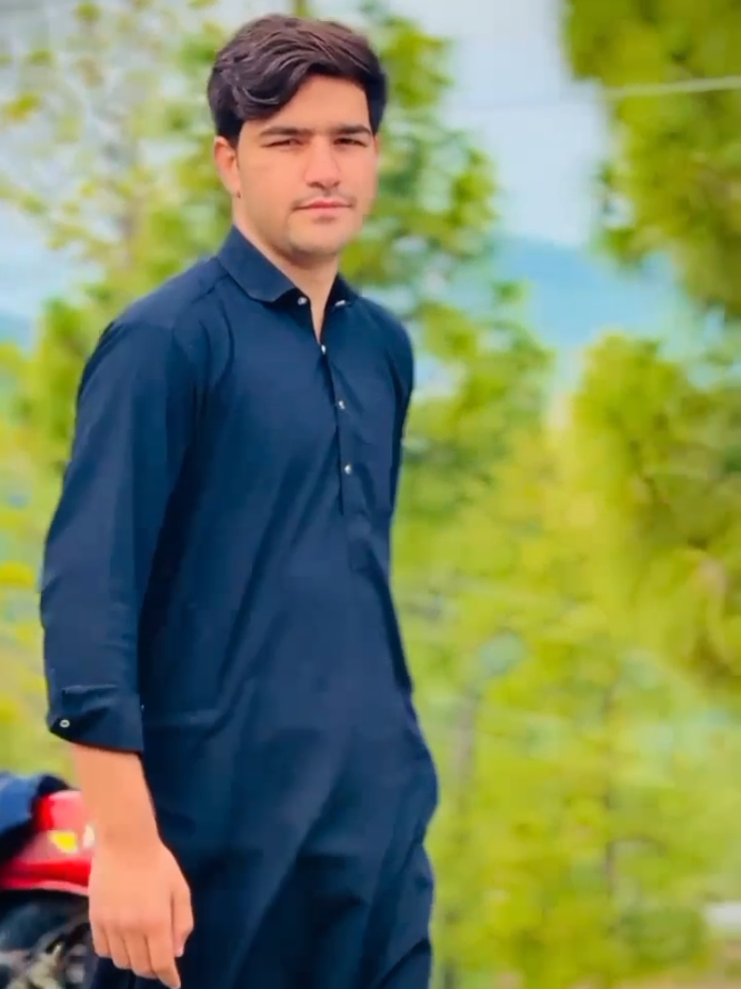 @𝑺𝒉𝒂𝒉𝒓𝒂𝒎 𝑮𝒖𝒍𝒂𝒃 🖤✌️