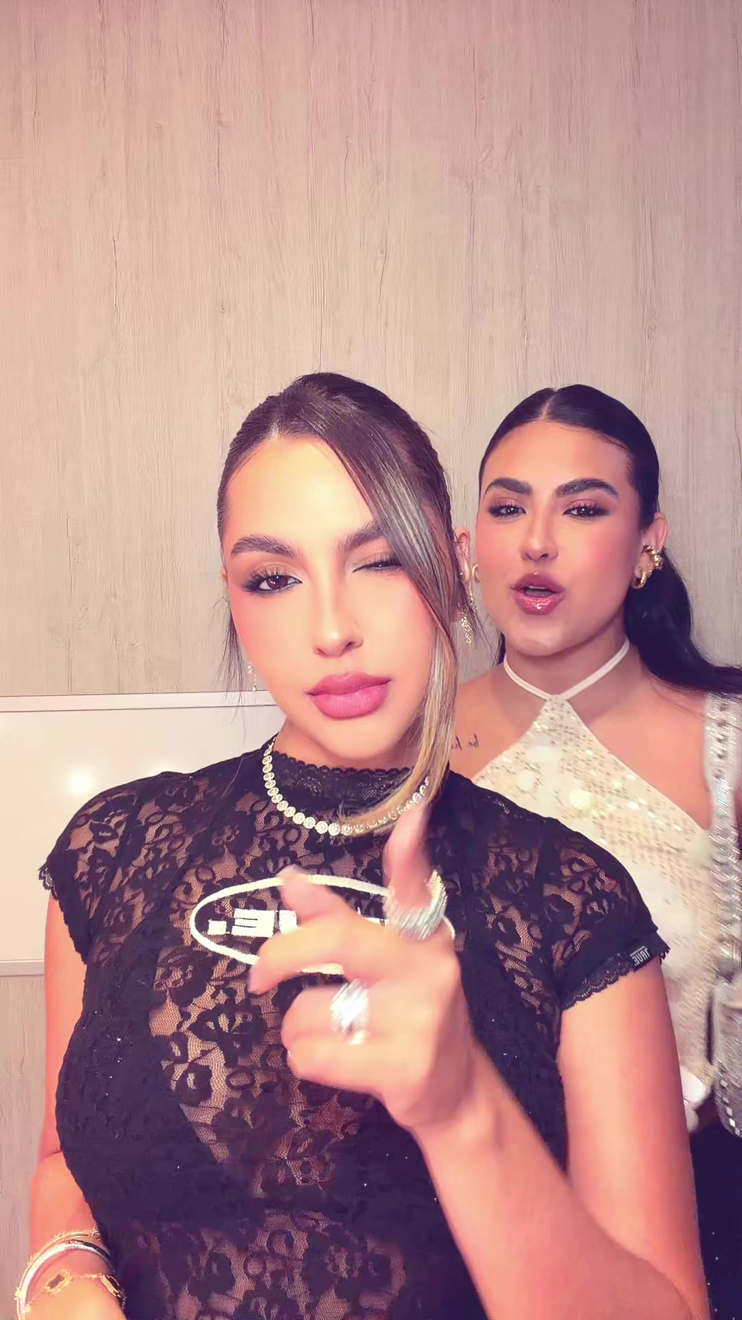 @isabellacontrerast