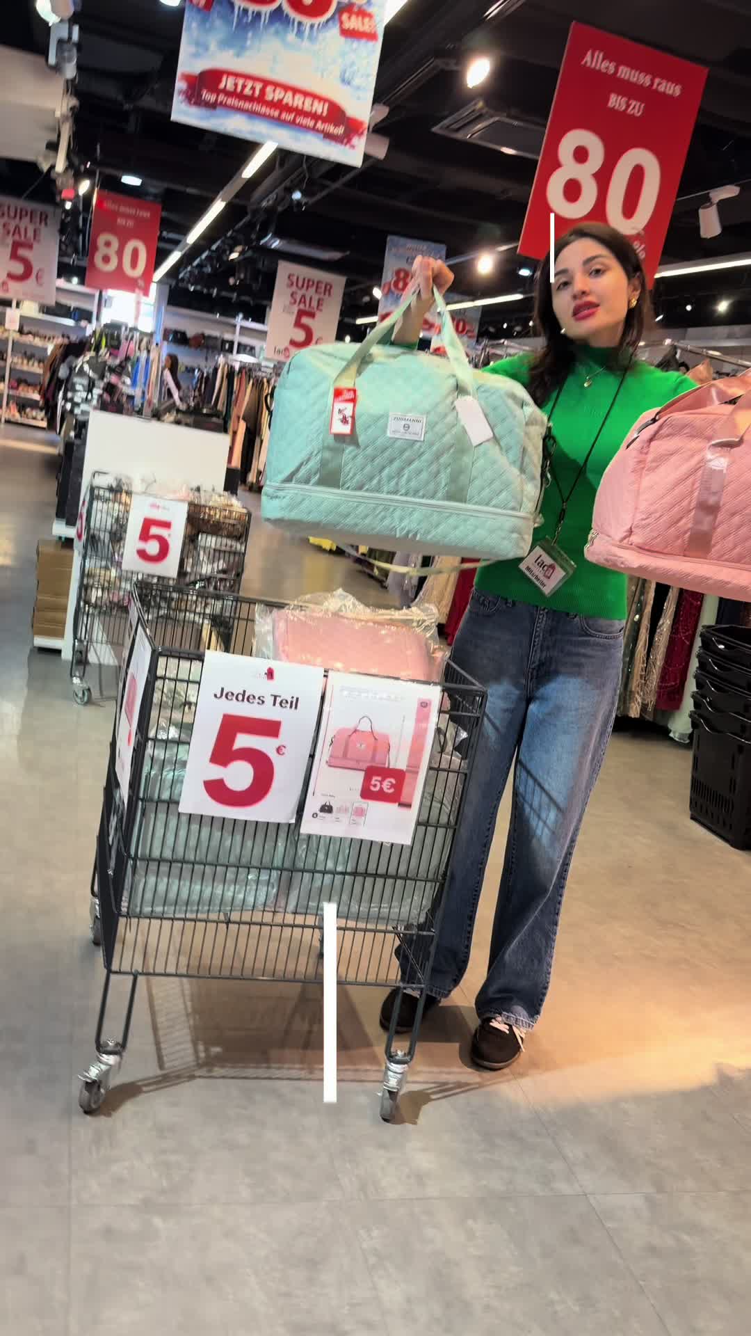 @Lacaoutlet2