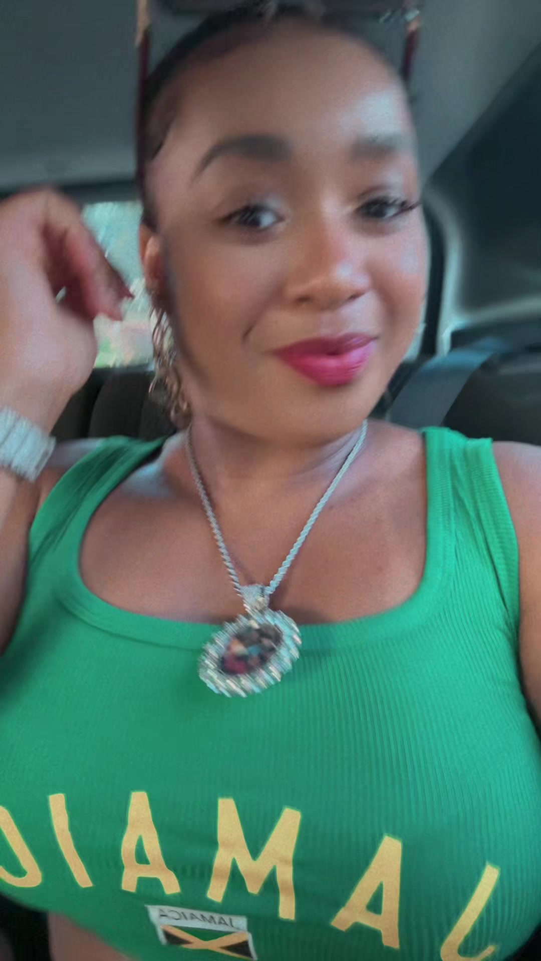 @QueenB2Z