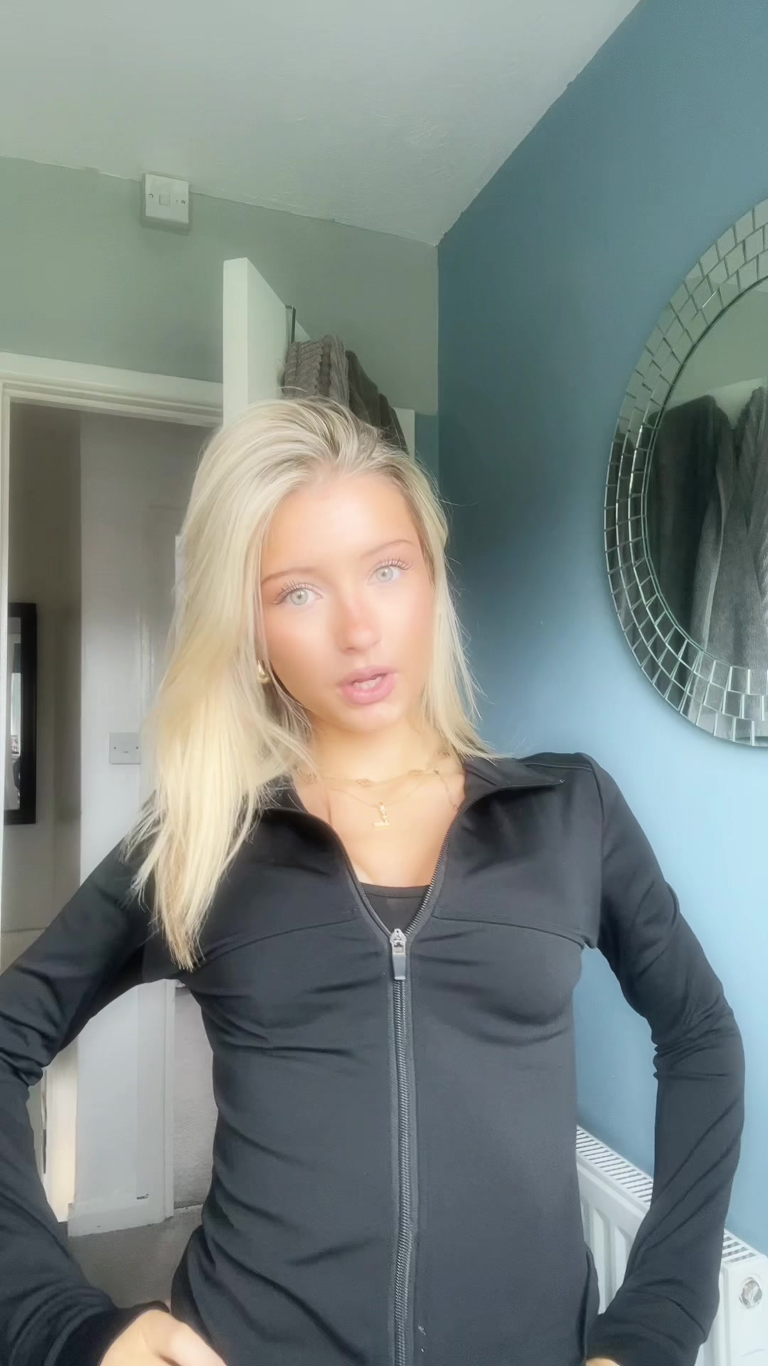 @𝐋