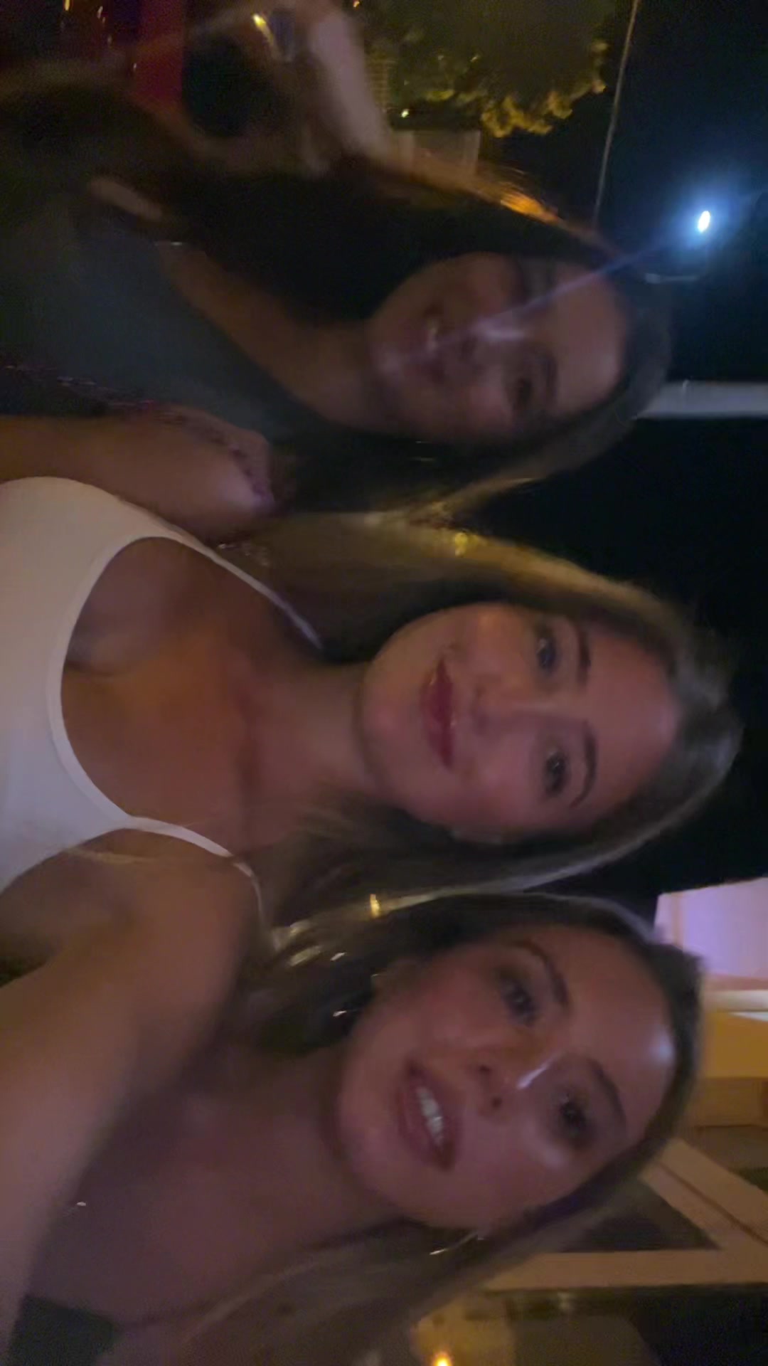 @Inesxu