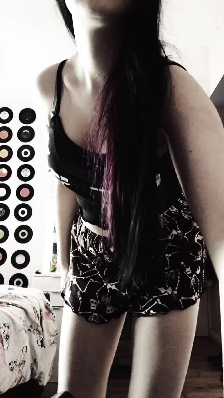 @°•. 🎸 𝓪𝓵𝓲𝓼𝓱𝓪 🎸.•°
