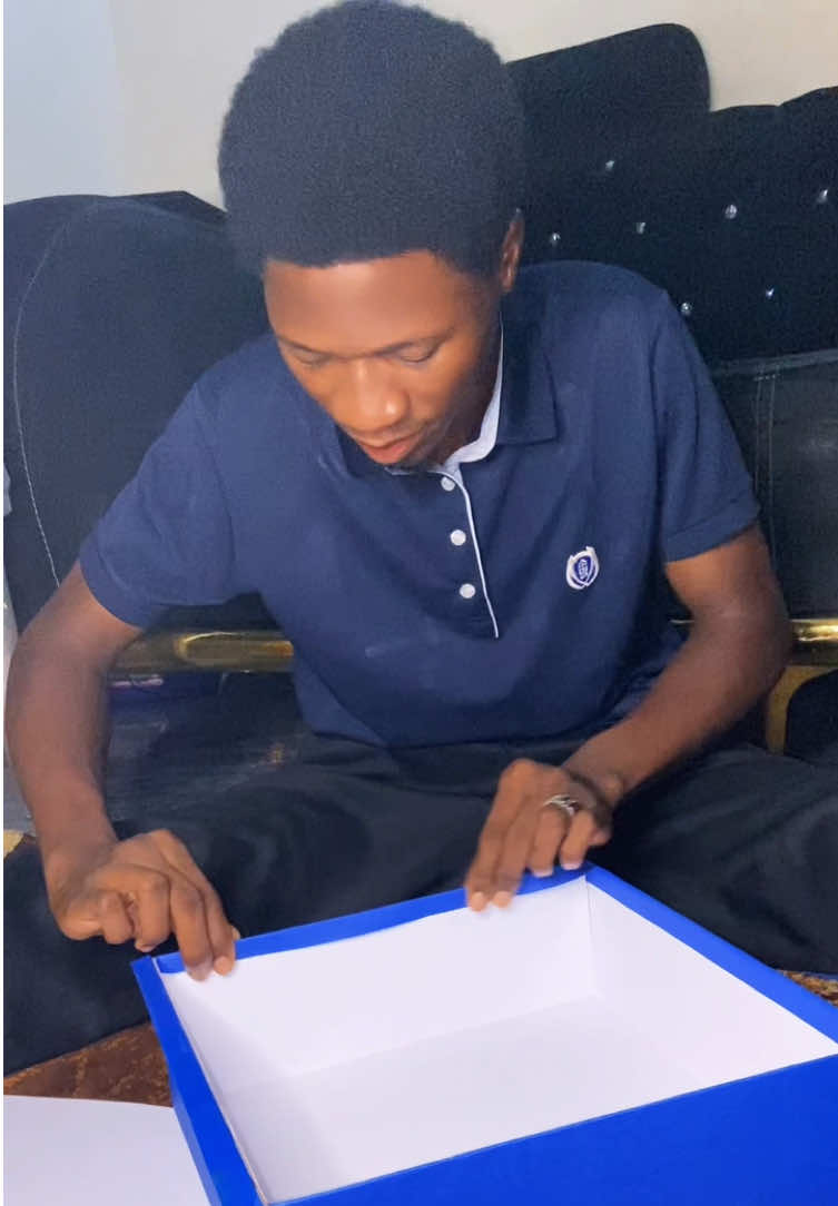 @𝗙.𝗗𝗘𝗦𝗦𝗜𝗚𝗡𝗦🖋️