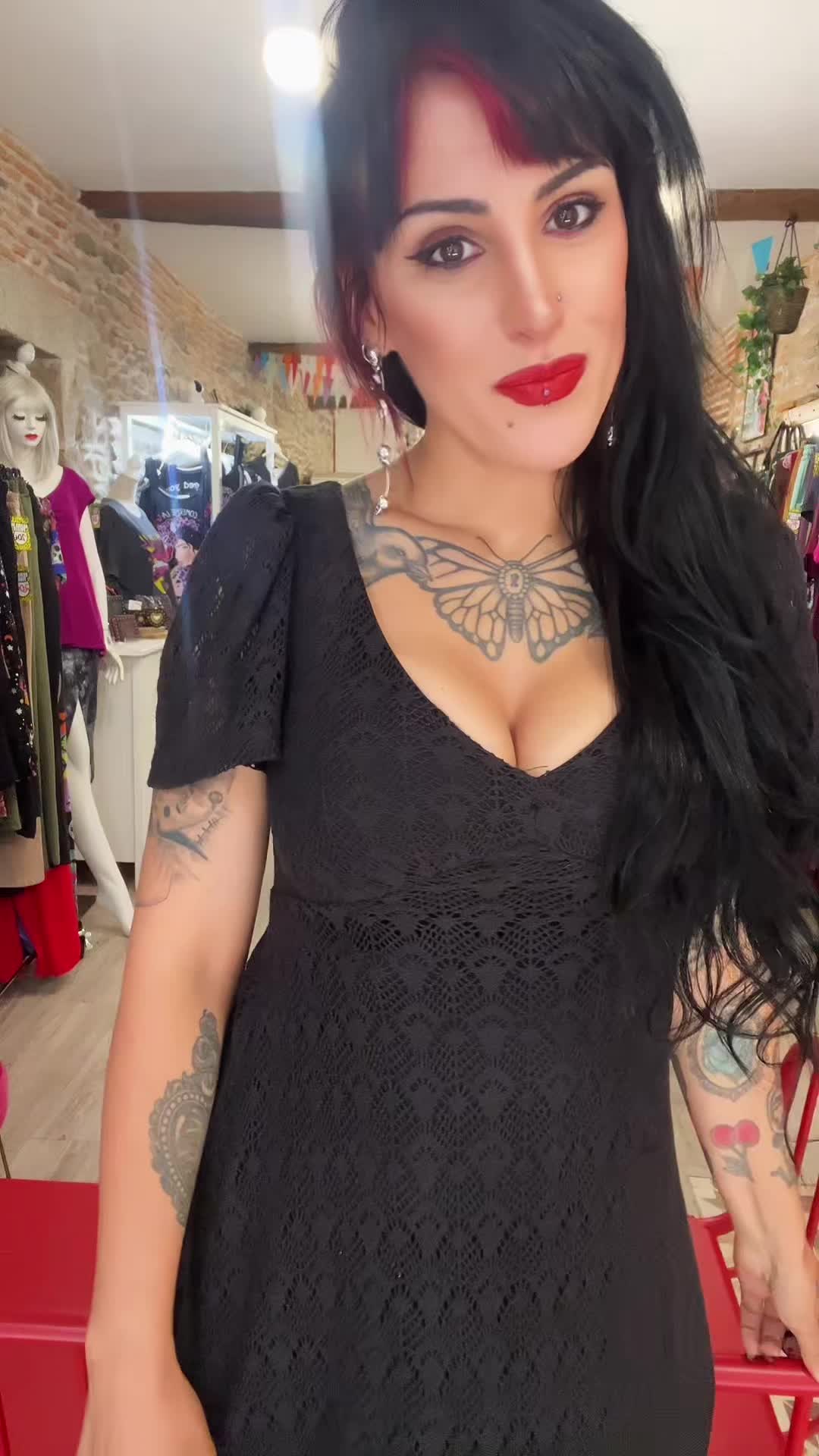@Artistinta