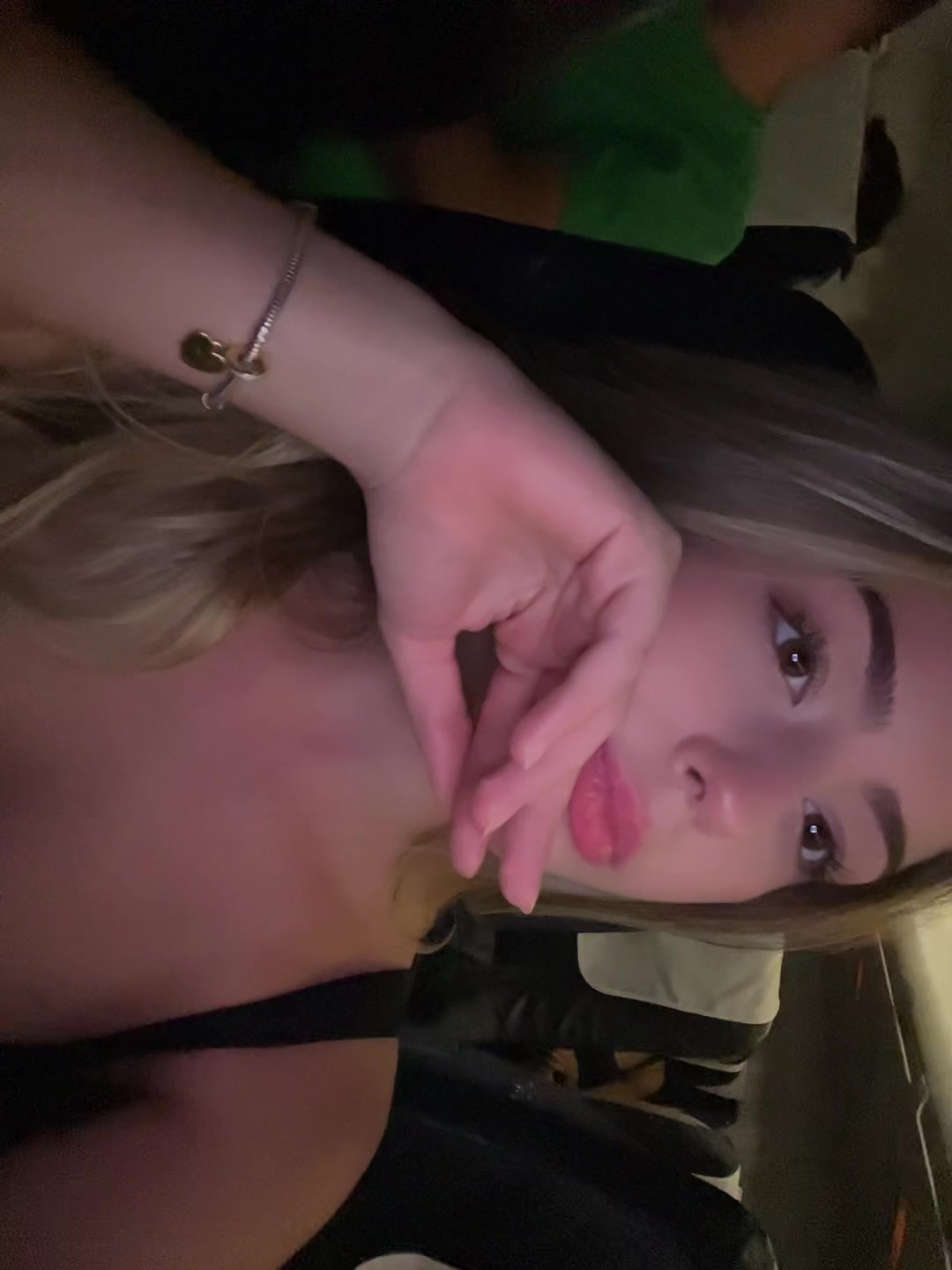 @markela🪽