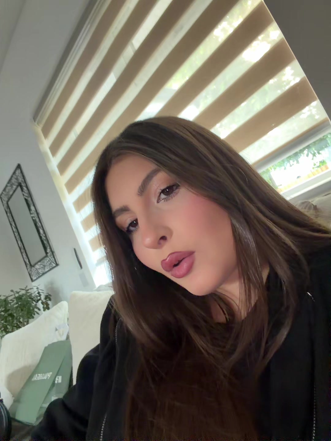 @mel🇦🇱
