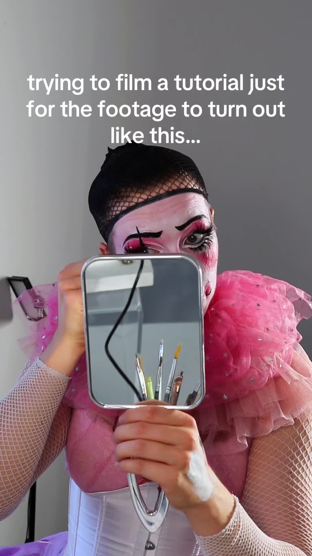 @painted eyelidss