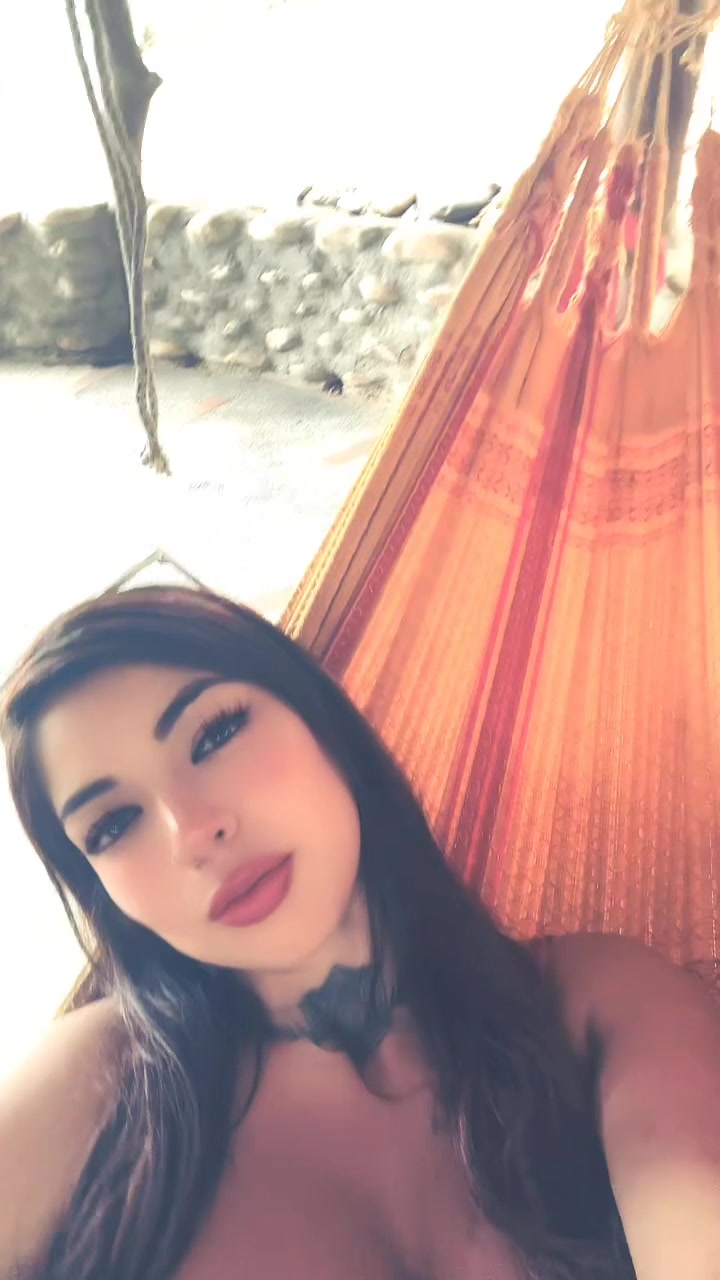 @✨ ᏦᎧᏁᏁᎩ ✨🌻