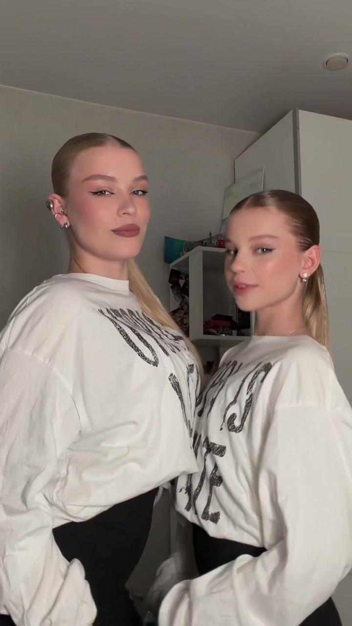 @сашка🍸🖤
