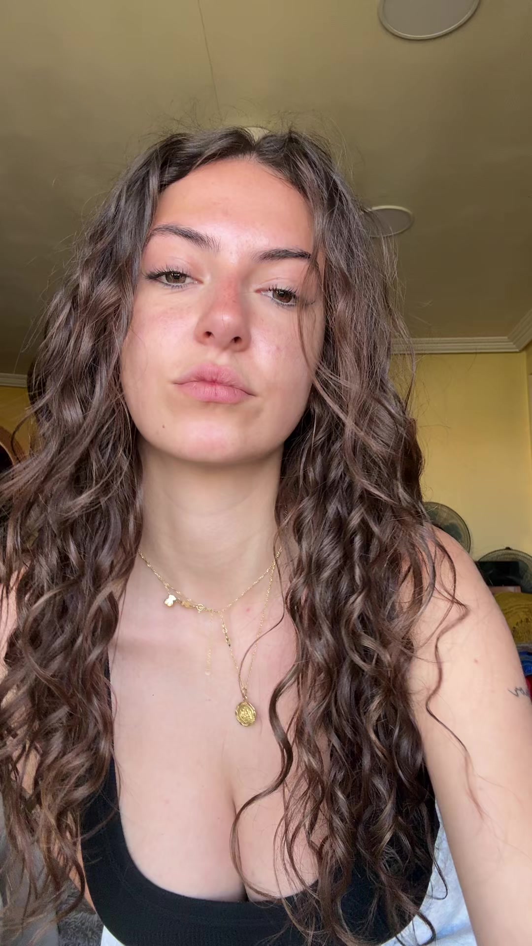 @Valentina
