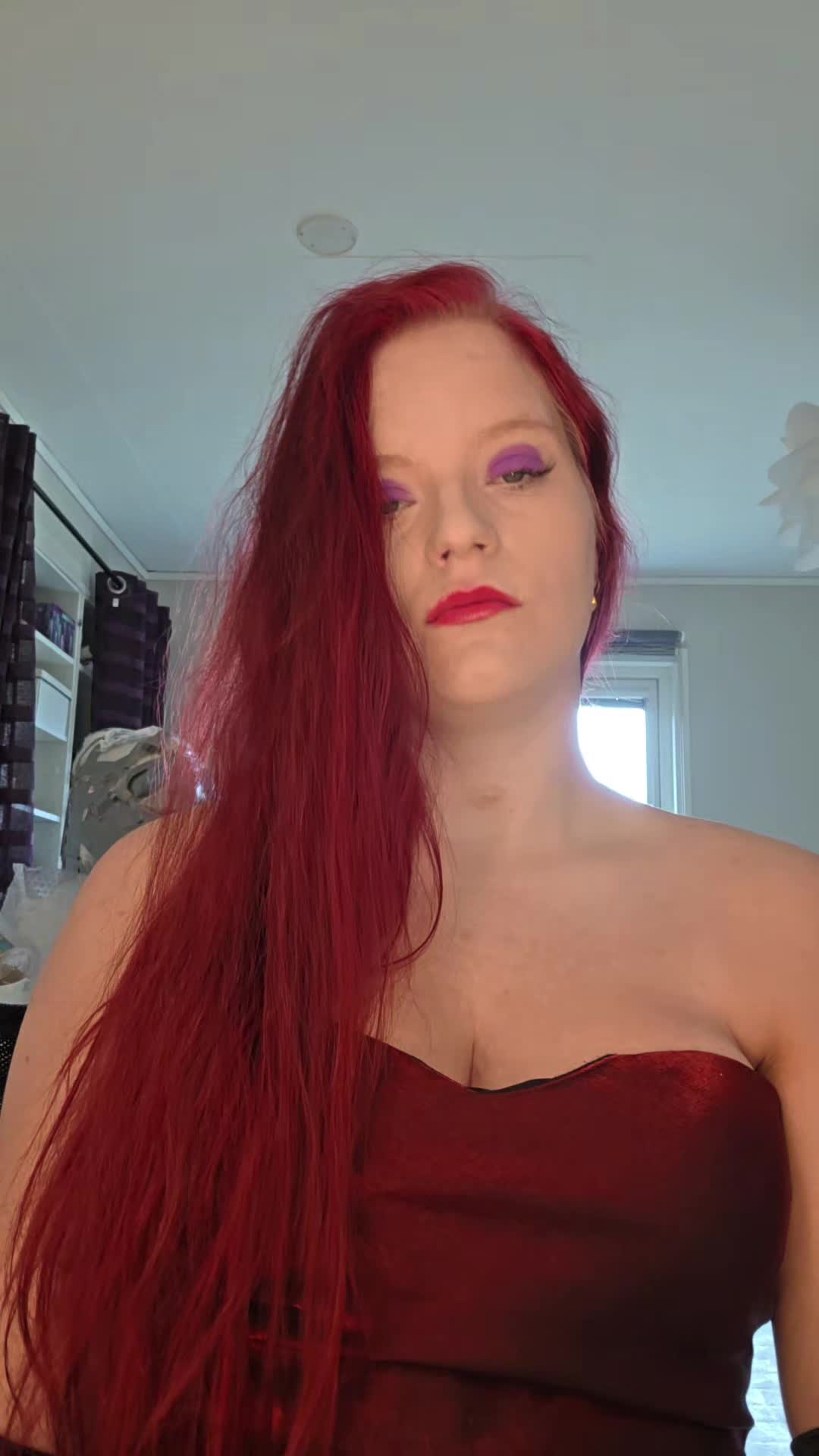@Creative Makeup By E