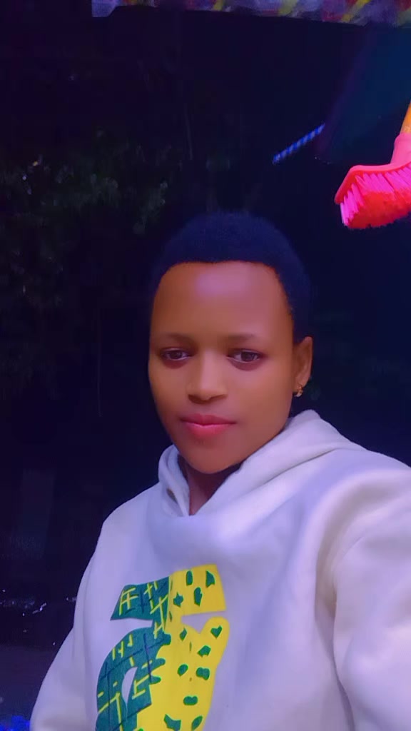 @Cute girl 🌺🕊️