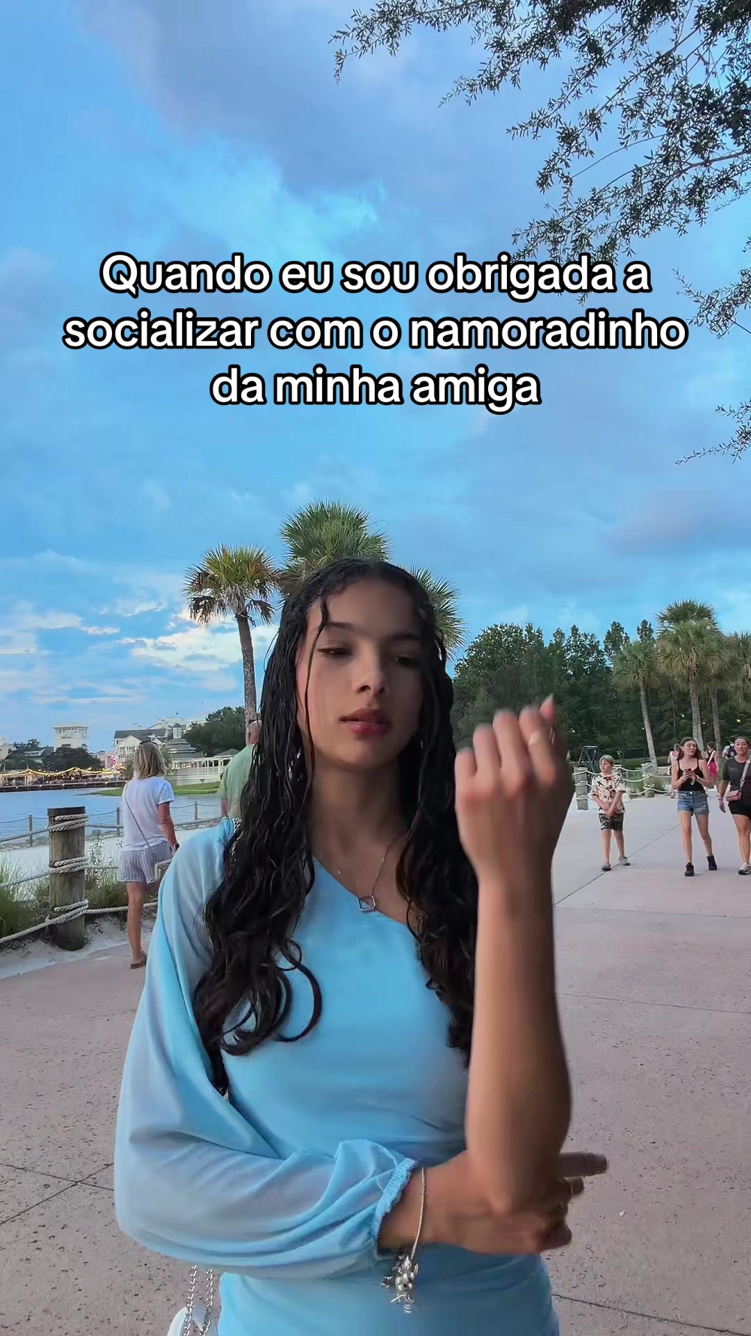 @J&uacute;lia Bittencourt