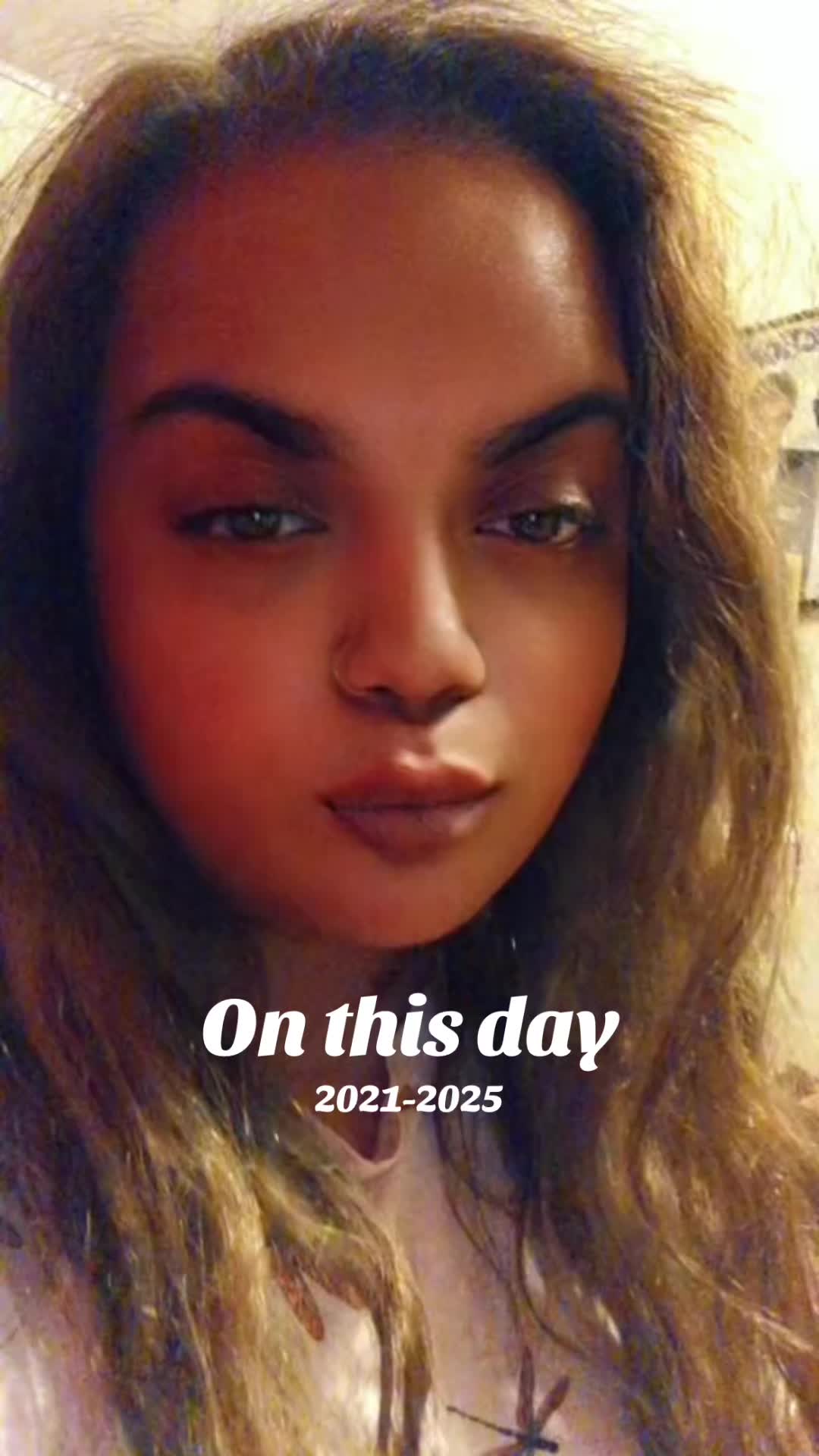 @🫣🩵Nina-Nicole🤍🌕🎹🥊🖖🏻🧡