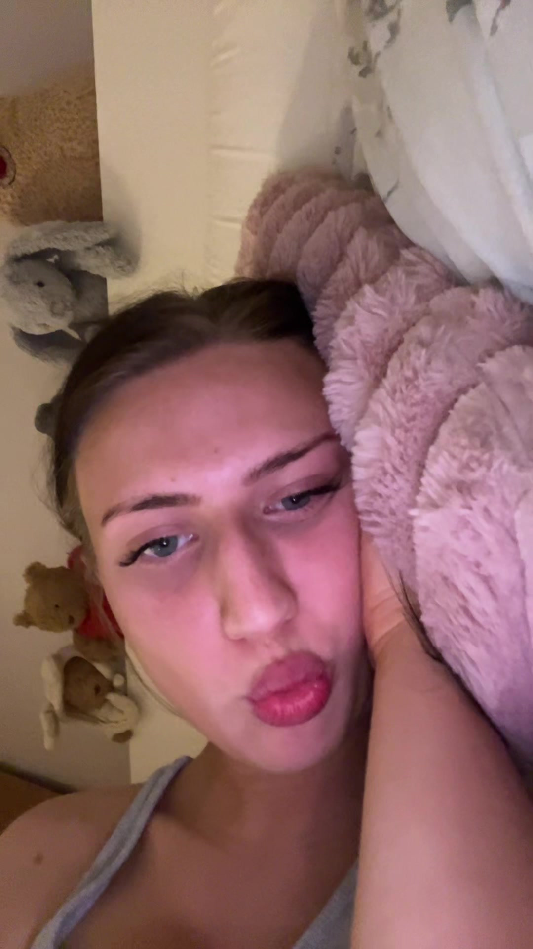 @HOLLIE BARRATT