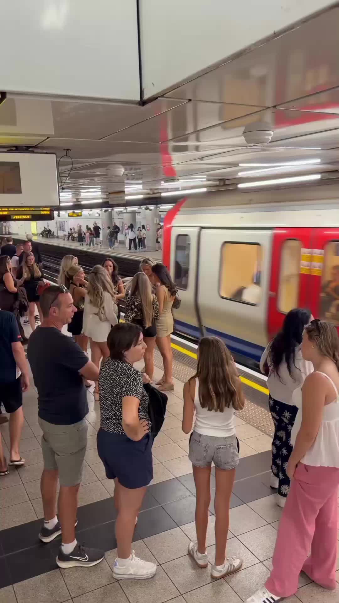 @𝓓𝓪𝓷𝓲𝓪𝓵 𝓚𝓱𝓪𝓷 𝕌𝕂🇬🇧